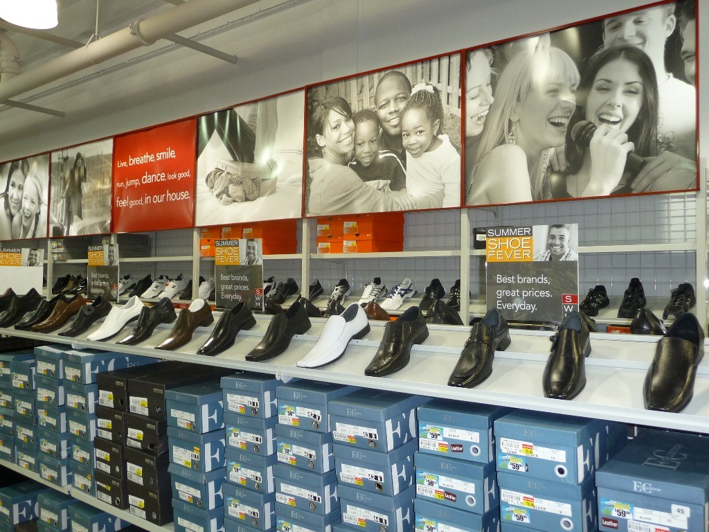 Footwear Displays - 01