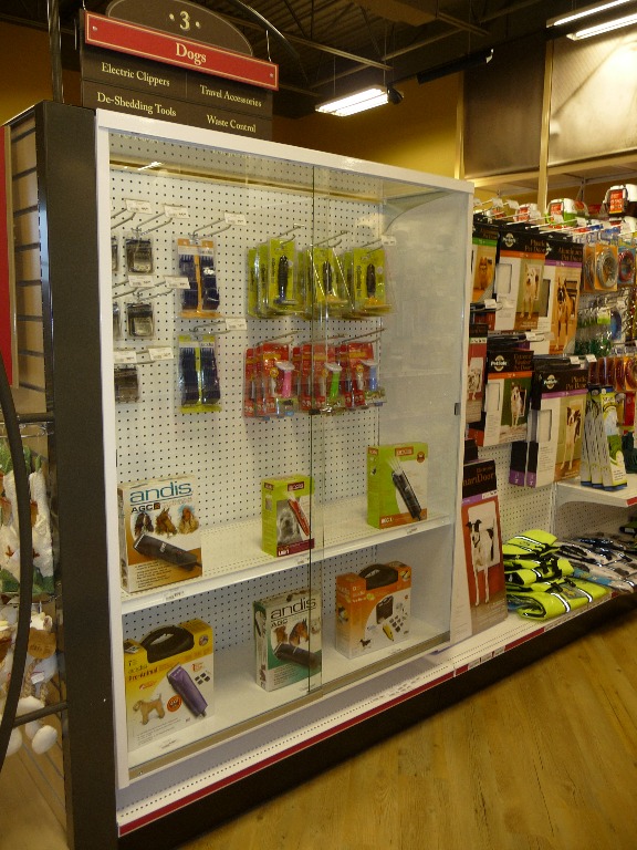 Pet Store Displays - 05